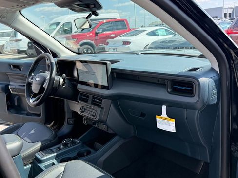 New 2025 Ford Maverick Lobo image 18