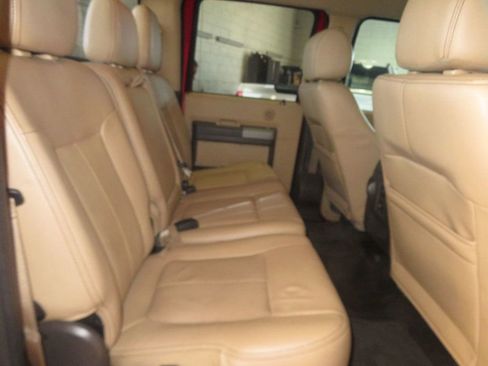 Used 2015 Ford F250 Lariat w/ Lariat Interior Package AWD/4WD image 29