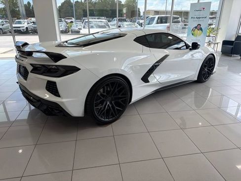 Used 2024 Chevrolet Corvette Stingray Preferred Cpe w/ Z51 Performance Package RWD image 6