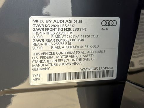 Used 2025 Audi Q6 e-tron Premium w/ Convenience Package RWD image 28