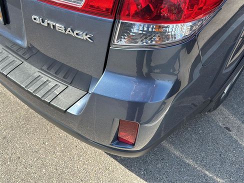 Used 2014 Subaru Outback 2.5i Limited image 14