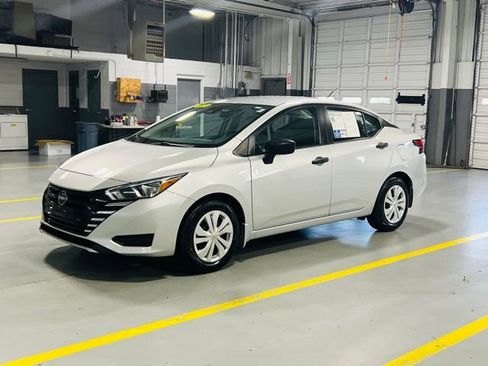 Used 2024 Nissan Versa S w/ Trunk Package FWD image 13