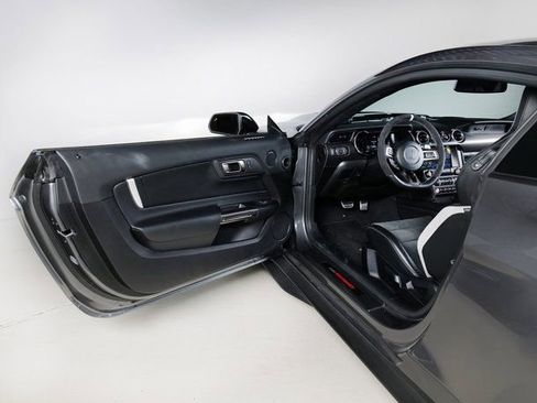 Used 2022 Ford Mustang Shelby GT500 w/ Technology Package image 26