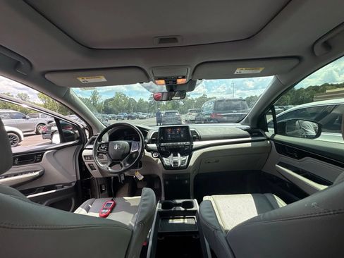 Used 2018 Honda Odyssey Elite image 6