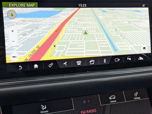 Used 2020 Land Rover Range Rover Sport SE image 12