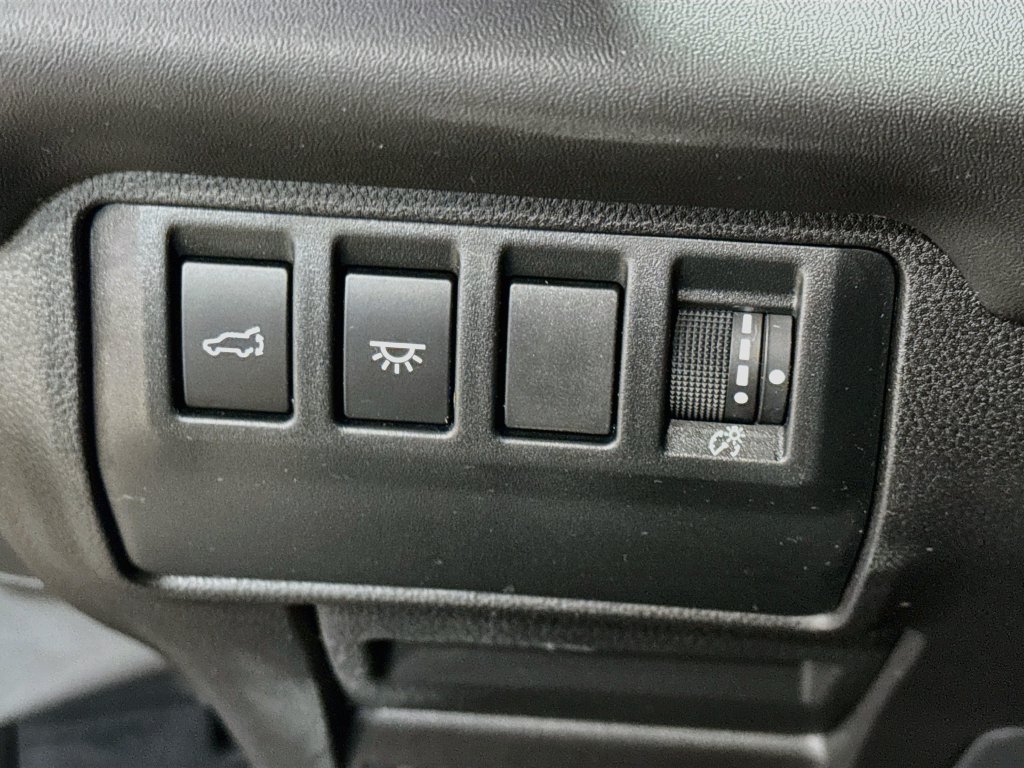 Used 2025 Subaru Ascent Touring AWD/4WD image 11