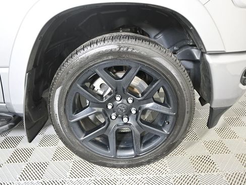 Used 2022 RAM 1500 Laramie AWD/4WD image 12