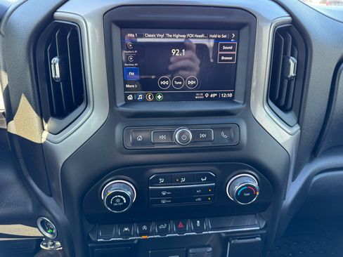 Used 2023 Chevrolet Silverado 1500 Custom image 23