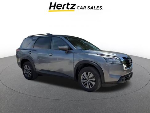Used 2025 Nissan Pathfinder SV FWD image 1