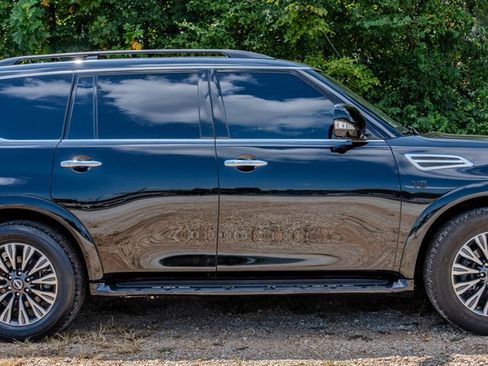 Used 2022 Nissan Armada SL w/ Midnight Edition Package RWD image 6