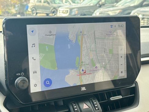 Used 2025 Toyota RAV4 Limited image 26