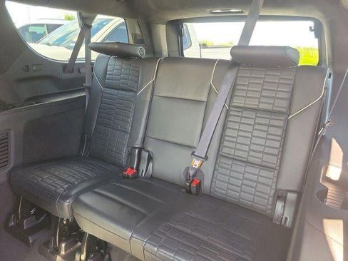 Certified 2023 Cadillac Escalade ESV Sport Platinum AWD/4WD image 16