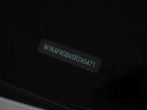 Used 2025 Mercedes-Benz C 300 Sedan image 32