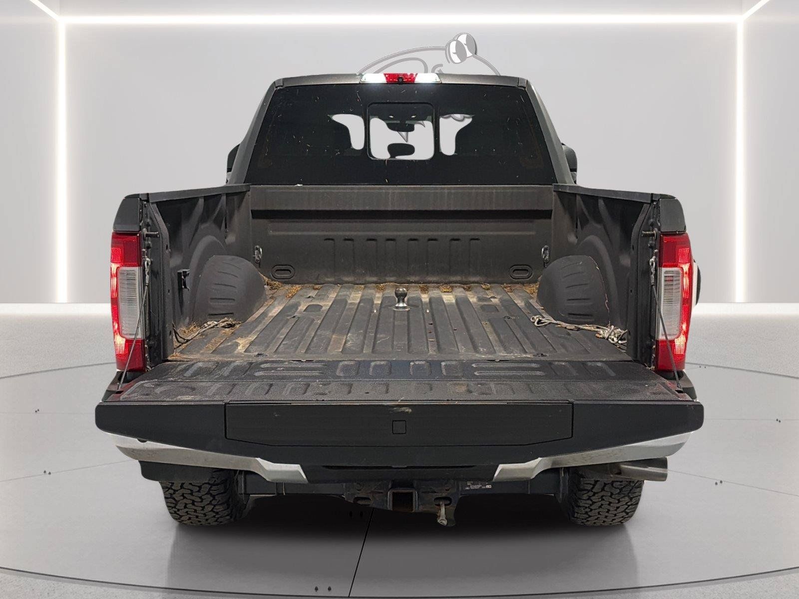Used 2017 Ford F250 XLT w/ XLT Premium Package AWD/4WD image 9
