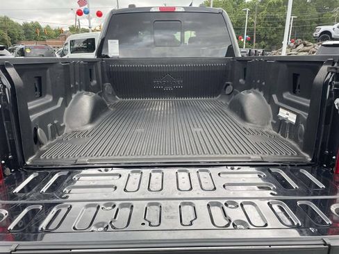 Certified 2022 Ford F250 Lariat w/ Lariat Ultimate Package AWD/4WD image 9