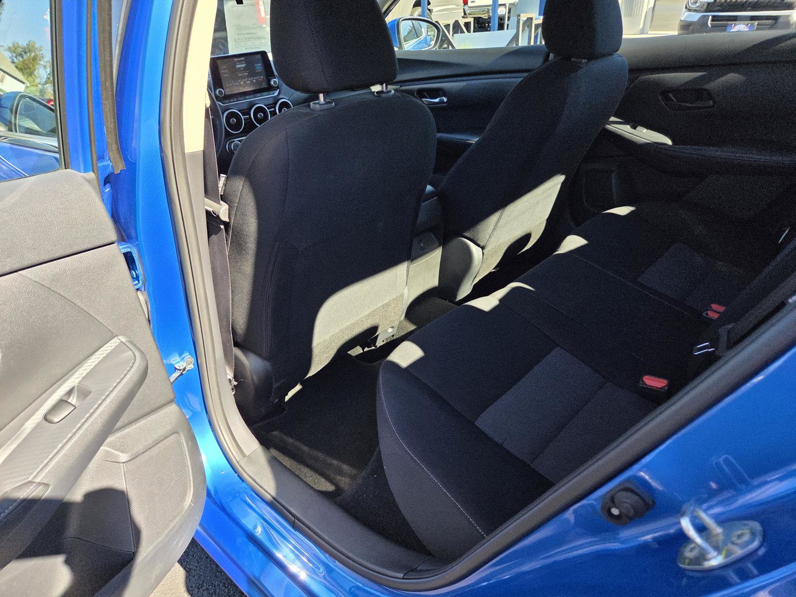 Used 2025 Nissan Sentra SV FWD image 14