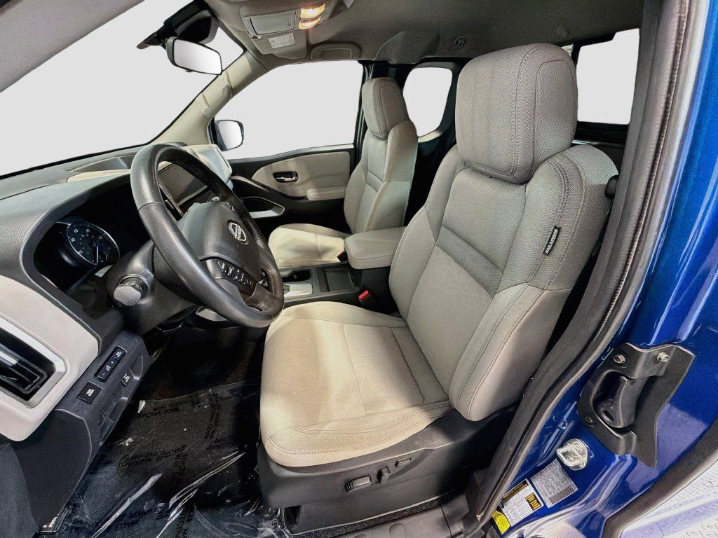 Used 2025 Nissan Frontier SV w/ SV Convenience Package RWD image 20