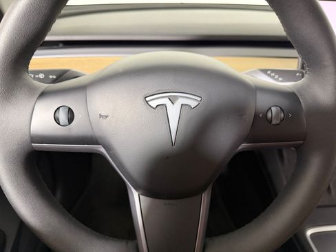 Used 2022 Tesla Model 3 Long Range AWD/4WD image 10