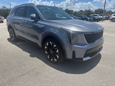 Certified 2024 Kia Sorento SX FWD image 1