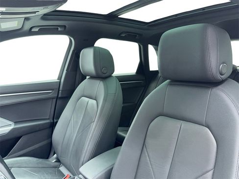 Used 2021 Audi Q3 2.0T Premium w/ Convenience Package image 32