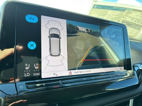 New 2026 Volkswagen Atlas SE image 30