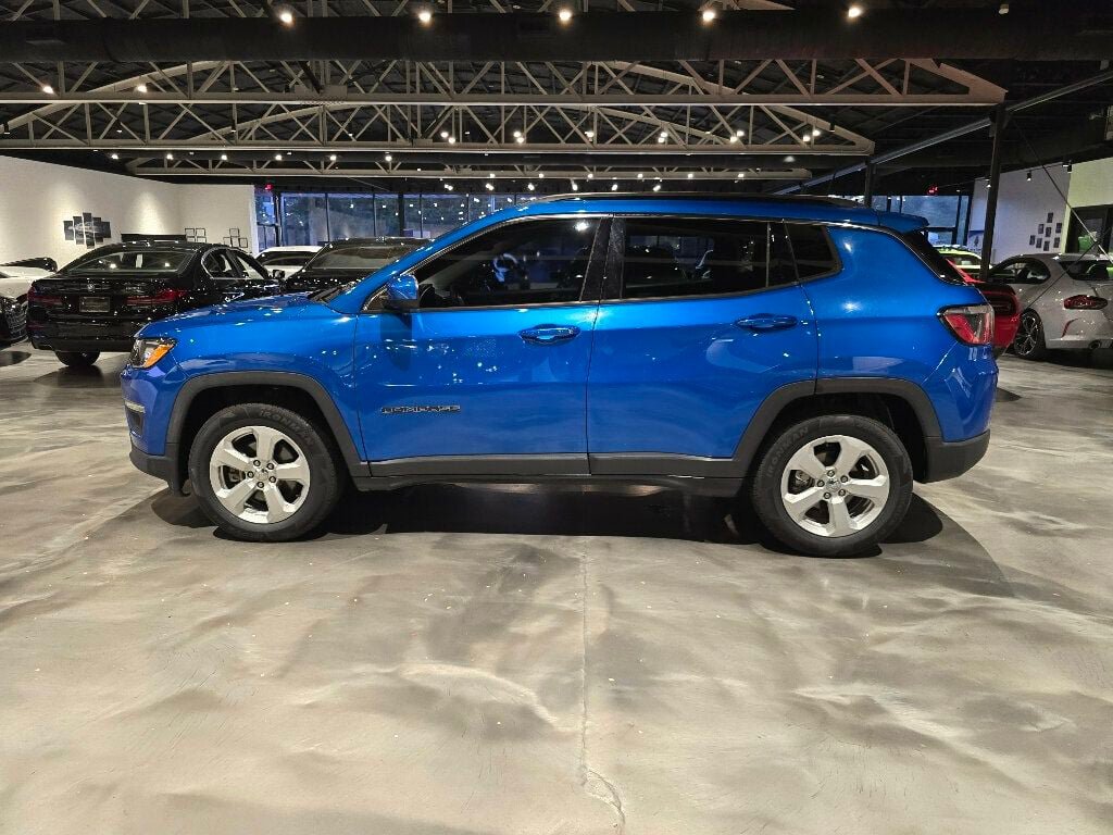 Used 2017 Jeep Compass Latitude w/ Popular Equipment Group FWD image 8