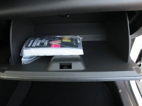 Used 2025 Chevrolet Trax LS w/ LS Convenience Package image 46