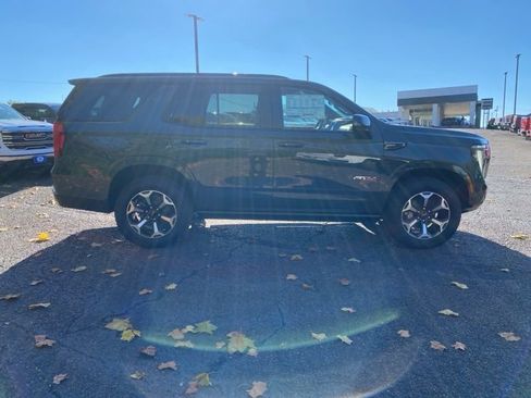 New 2026 GMC Yukon AT4 w/ AT4 Premium Package image 6