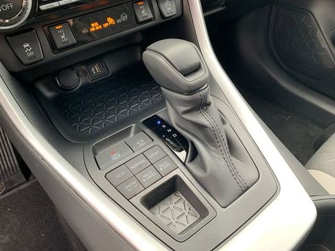 New 2025 Toyota RAV4 XLE w/ Convenience Package image 28