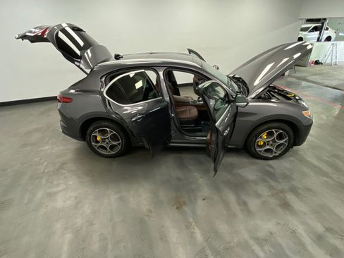 Used 2019 Alfa Romeo Stelvio Ti AWD/4WD image 52