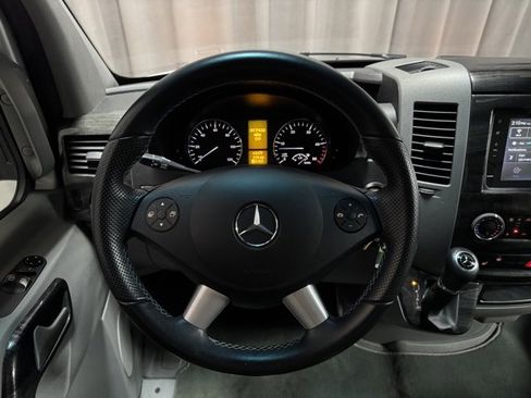 Used 2018 Mercedes-Benz Sprinter 3500 image 14