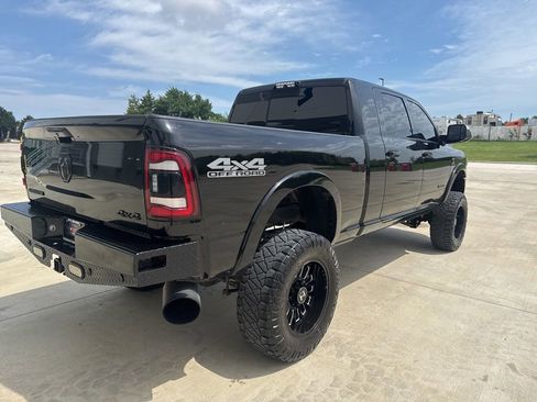 Used 2020 RAM 2500 Laramie w/ Night Edition AWD/4WD image 7