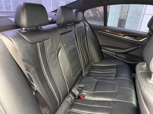 Used 2017 BMW 530i xDrive image 26