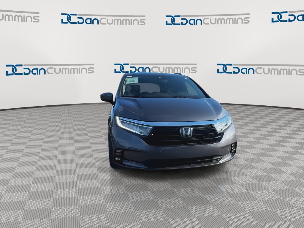 Used 2023 Honda Odyssey Elite image 3