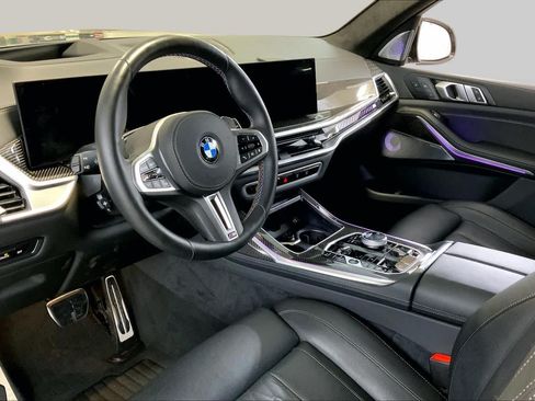 Used 2025 BMW X7 M60i AWD/4WD image 17