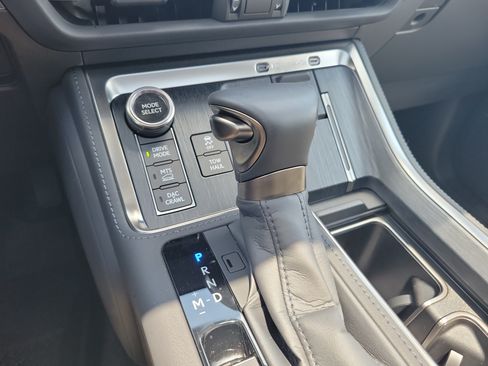 Certified 2026 Lexus GX 550 AWD/4WD image 32