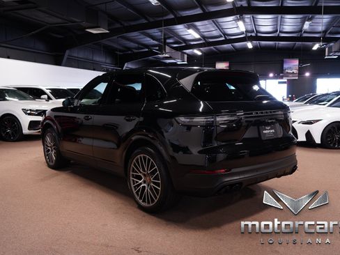 Used 2023 Porsche Cayenne Platinum Edition w/ Assistance Package AWD/4WD image 5