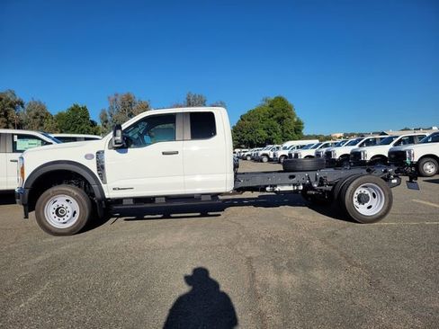 New 2025 Ford F550 4x4 SuperCab Super Duty image 9