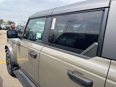 New 2026 Ford Bronco Outer Banks AWD/4WD image 18