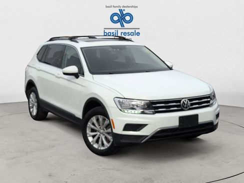 Used 2018 Volkswagen Tiguan SE AWD/4WD image 36