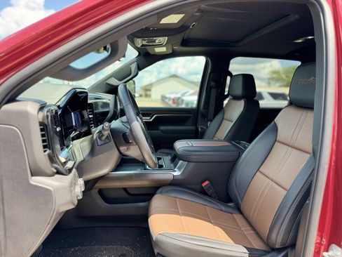 Certified 2025 Chevrolet Silverado 2500 High Country w/ Technology Package AWD/4WD image 9