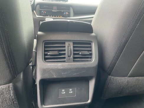 Used 2025 Nissan Rogue SV AWD/4WD image 23