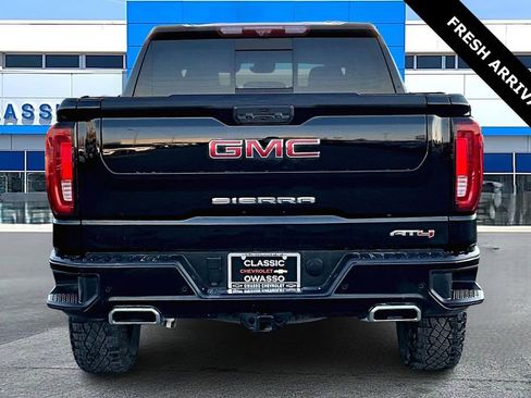 Used 2024 GMC Sierra 1500 AT4 w/ Technology Package image 6