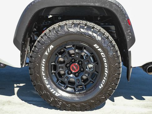 Used 2022 Toyota Tundra TRD Pro AWD/4WD image 11