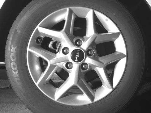 Used 2025 Kia Soul LX w/ LX Technology Package FWD image 21