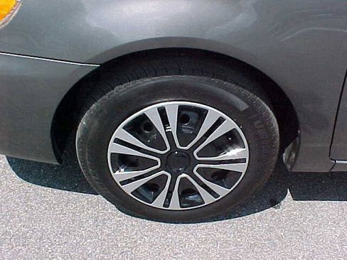 Used 2005 Toyota Corolla LE FWD image 5