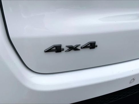 Used 2025 Jeep Compass Trailhawk AWD/4WD image 24