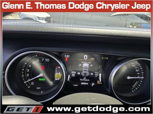 Used 2023 Jeep Wrangler Unlimited Sahara w/ Cold Weather Group AWD/4WD image 16