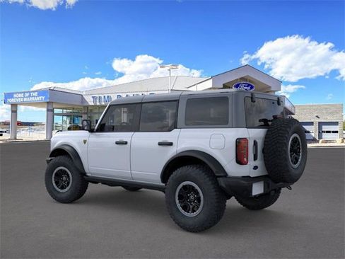 New 2025 Ford Bronco Badlands image 4