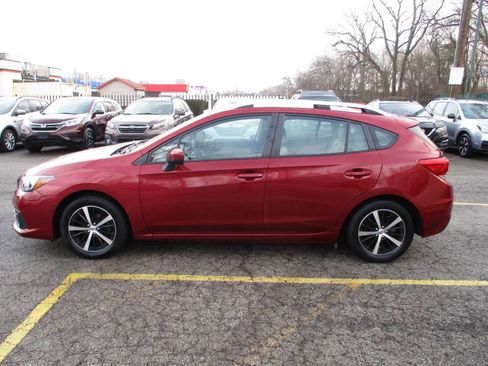 Used 2022 Subaru Impreza 2.0i Premium image 9